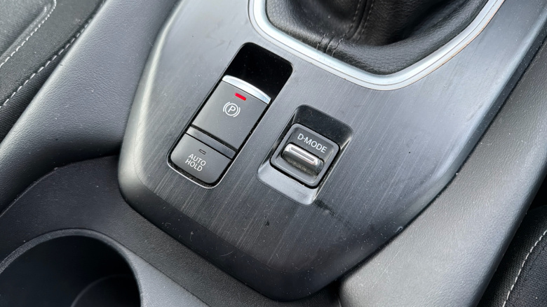 Nissan Qashqai 1.3 DiG-T MH N-Connecta 5dr Petrol Hatchback